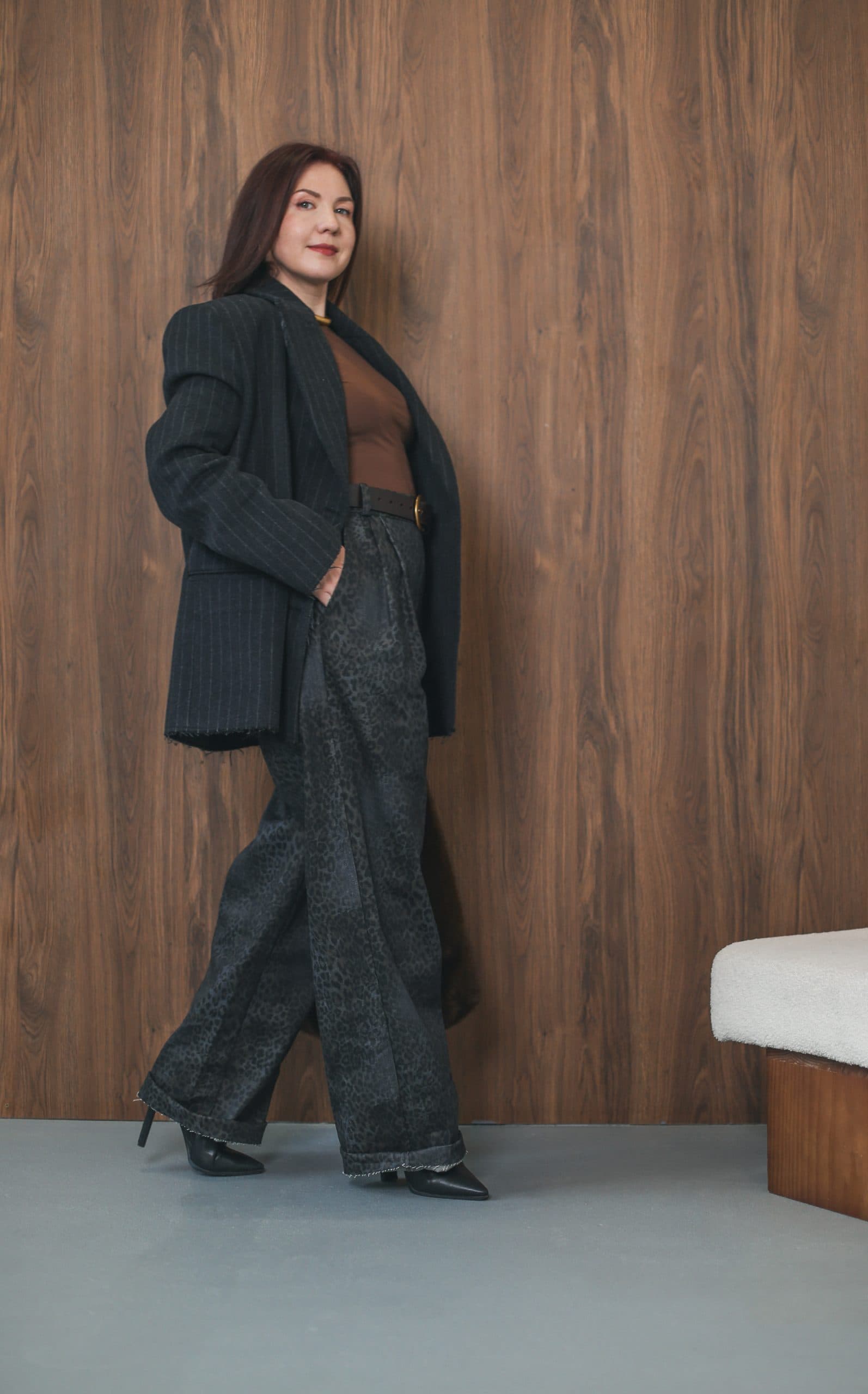 Джинсы-трубы из денима