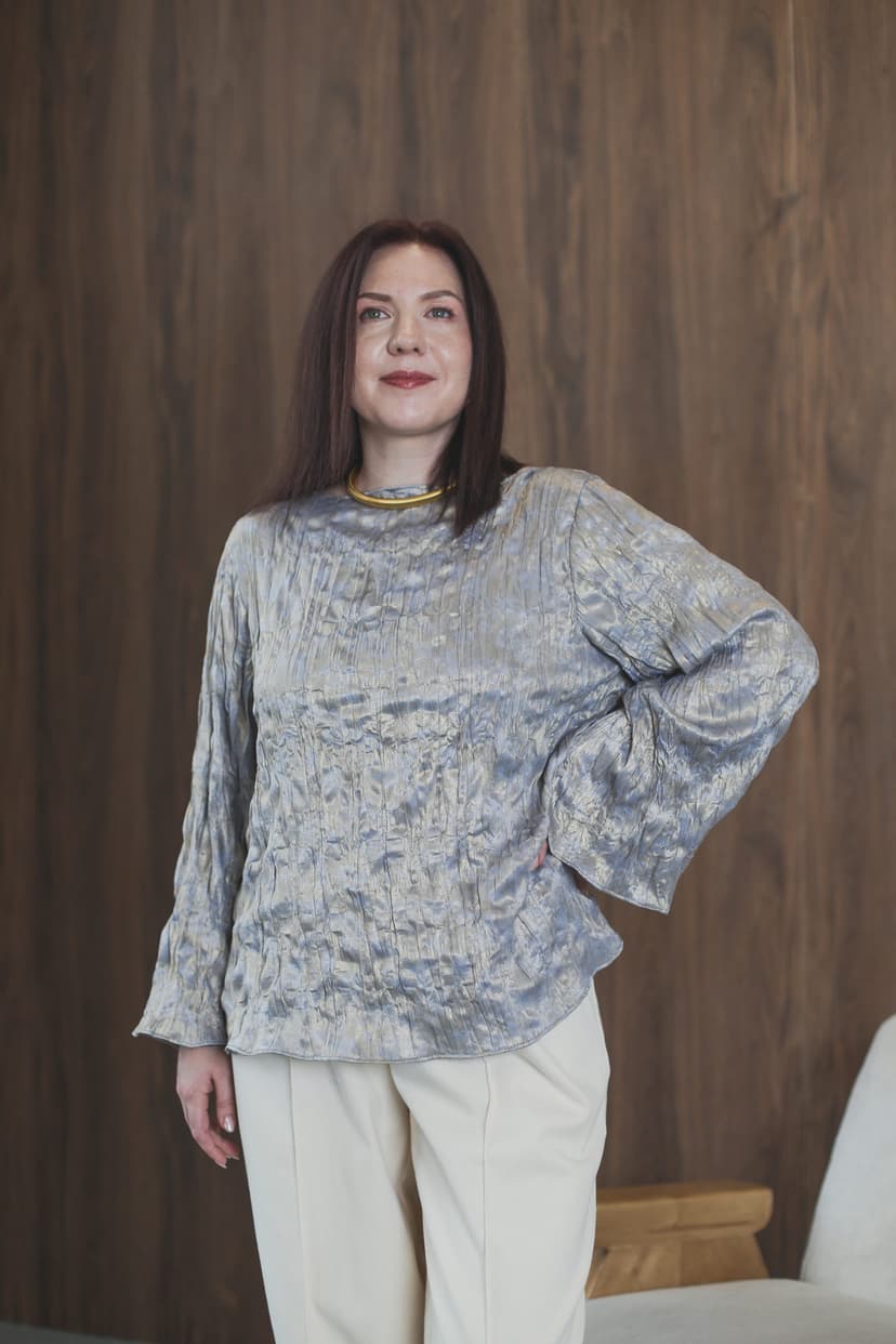 Блуза Наоми из жатого крепдешина с металлизированным напылением